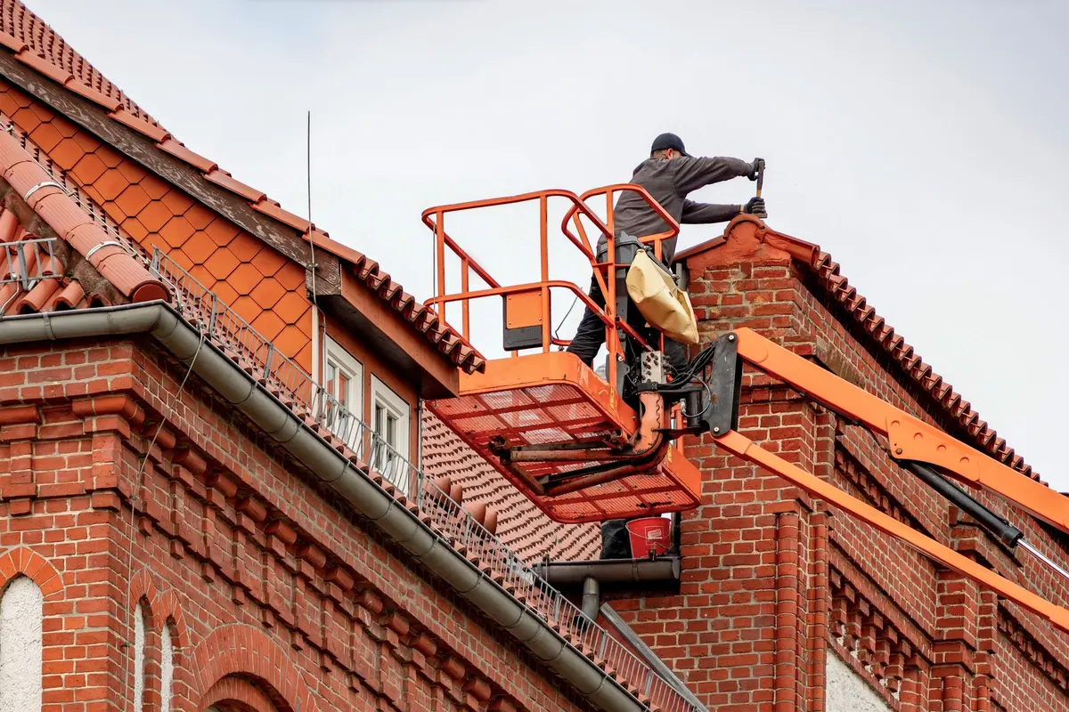 Roof Inspection in Los Angeles, CA